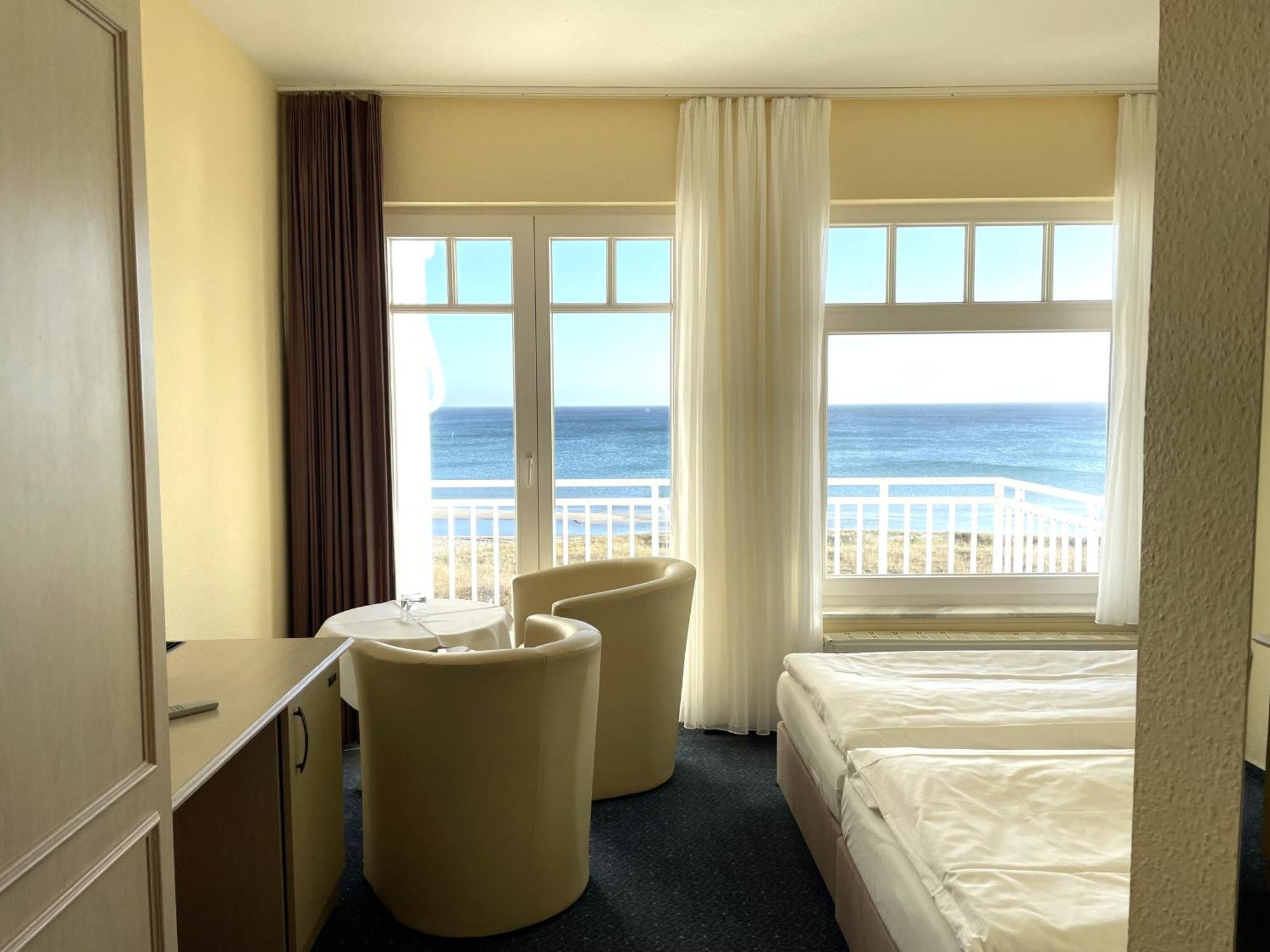Strandhotel Duenenhaus Юлиусрух Экстерьер фото
